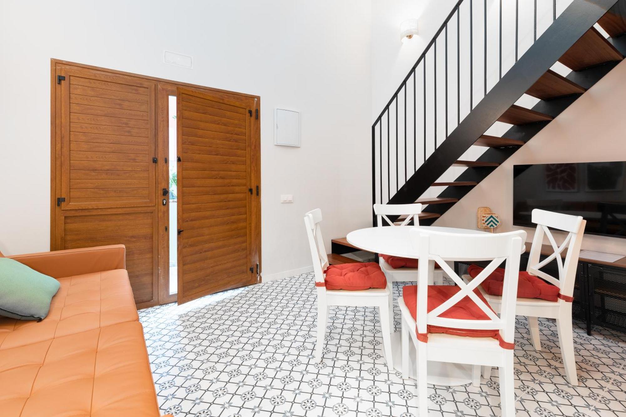 ולנסיה The Little Village Apartments מראה חיצוני תמונה